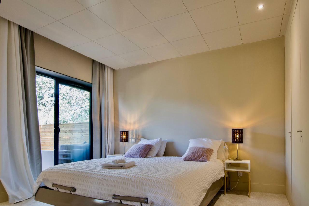 Sweet lodges chambre d hôtes Aix en Provence Rognes Extérieur photo
